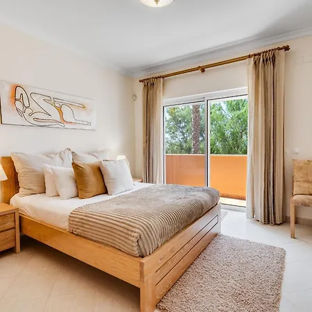 Prázdninový dům Sunny 2bdr House Near Ferragudo By Lovelystay *