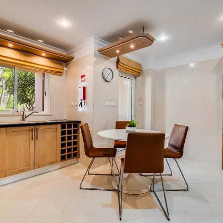 Sunny 2bdr House Near Ferragudo By Lovelystay Prázdninový dům Estômbar