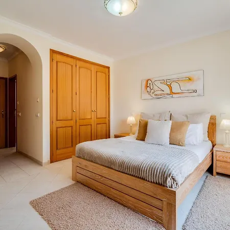 Sunny 2bdr House Near Ferragudo By Lovelystay * 에스톰바