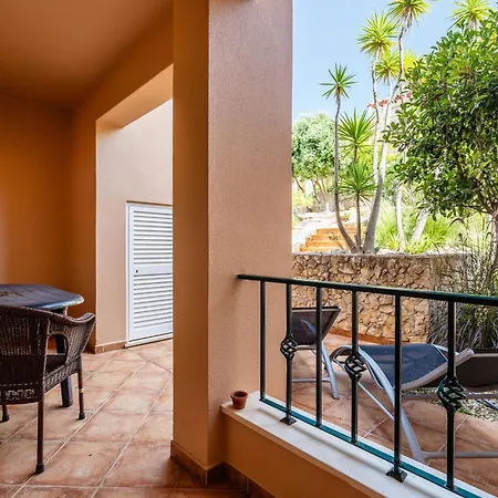 펜션 Sunny 2bdr House Near Ferragudo By Lovelystay 에스톰바